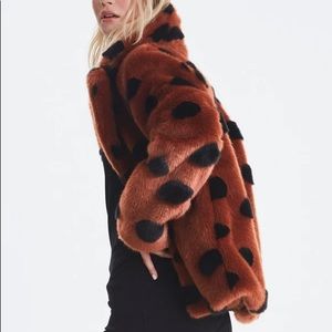 ICHI GINGERBREAD JACKET Polka Dot Faux Fur
